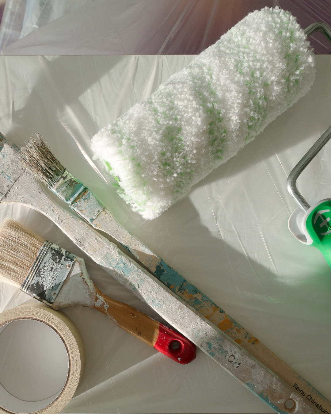 Trabajamos con precisión y técnicas modernas que garantizan la protección y estética de la superficie a pintar.